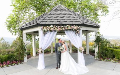 Siobhan + Travis | Summit House Restaurant Wedding Photos